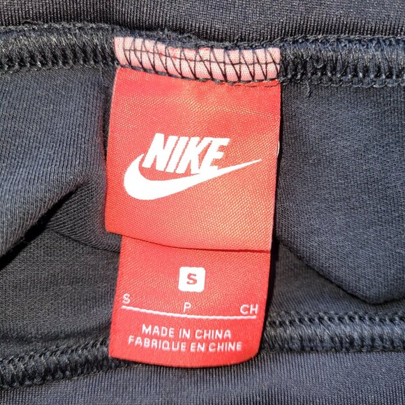 Lot of Nike Women's Clothing (3 items) Size XS and S - Picture 11 of 11